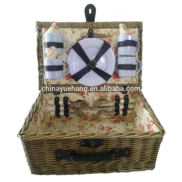 Classic Willow Picnic Basket for 4/A Good Choice for Outing Dining